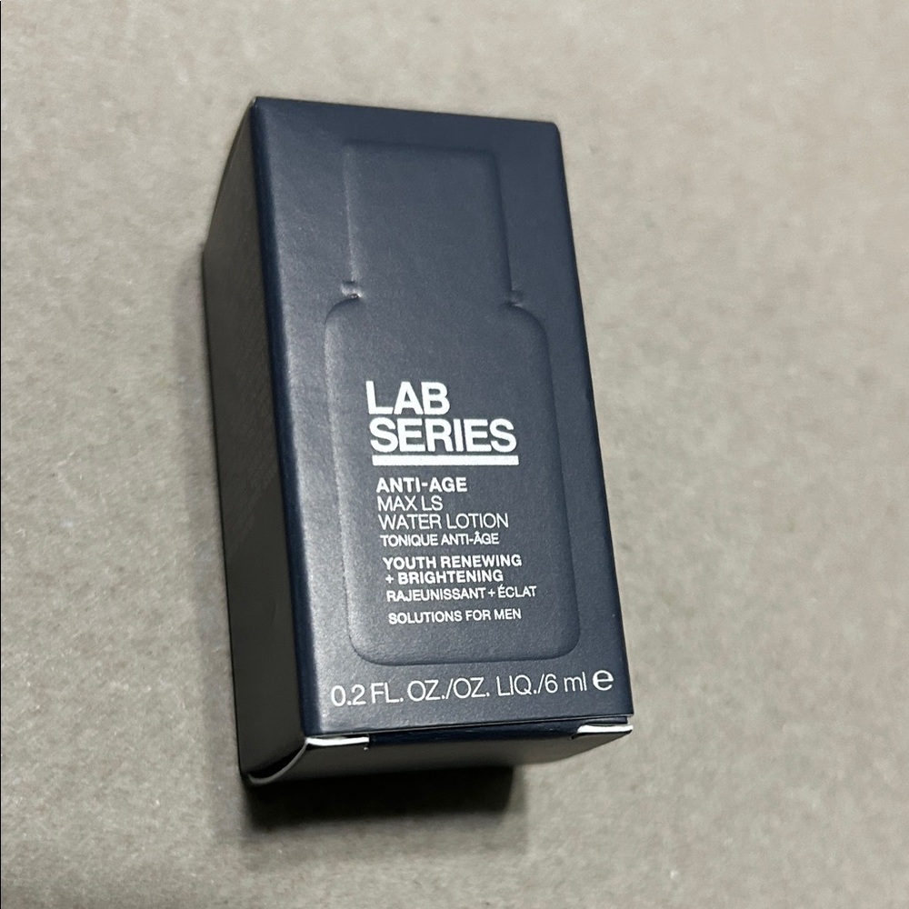 Clinique Men Grooming Moisturizer - Blue